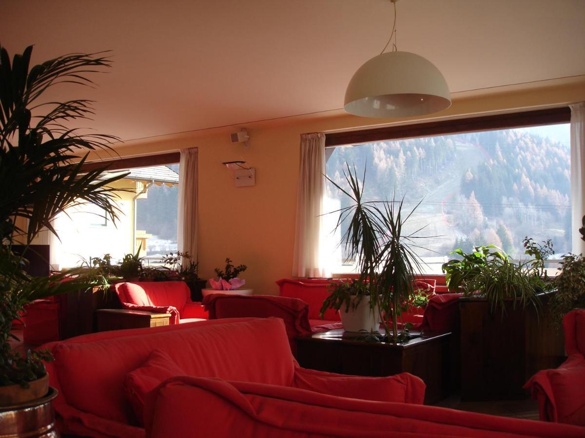 Hotel Adamello Temu Exterior photo